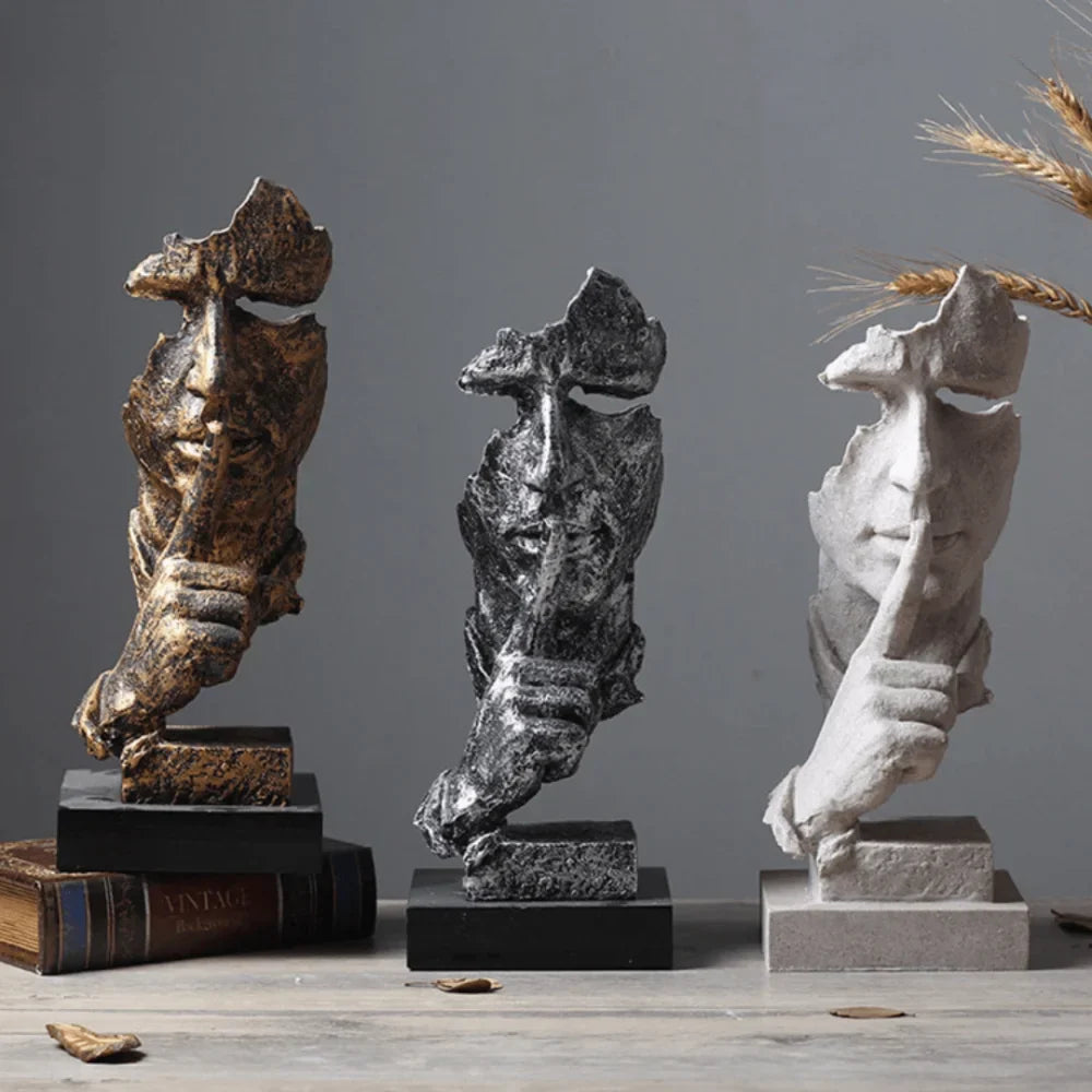 Escultura "Silêncio Vale Ouro" - Verse